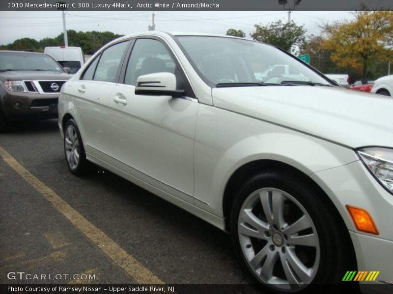 Arctic White / Almond/Mocha 2010 Mercedes-Benz C 300 Luxury 4Matic