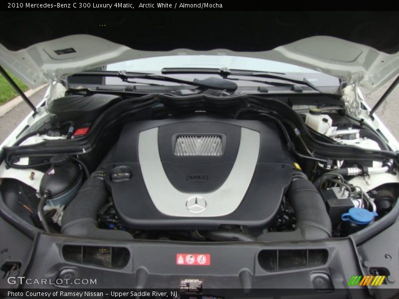 Arctic White / Almond/Mocha 2010 Mercedes-Benz C 300 Luxury 4Matic