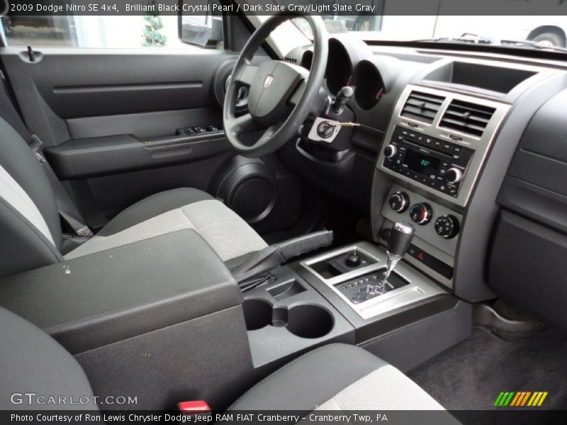 Brilliant Black Crystal Pearl / Dark Slate Gray/Light Slate Gray 2009 Dodge Nitro SE 4x4