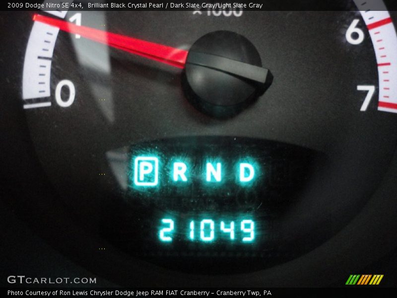 Brilliant Black Crystal Pearl / Dark Slate Gray/Light Slate Gray 2009 Dodge Nitro SE 4x4