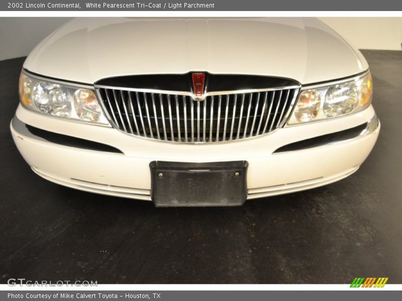  2002 Continental  White Pearescent Tri-Coat