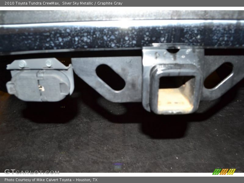 Silver Sky Metallic / Graphite Gray 2010 Toyota Tundra CrewMax