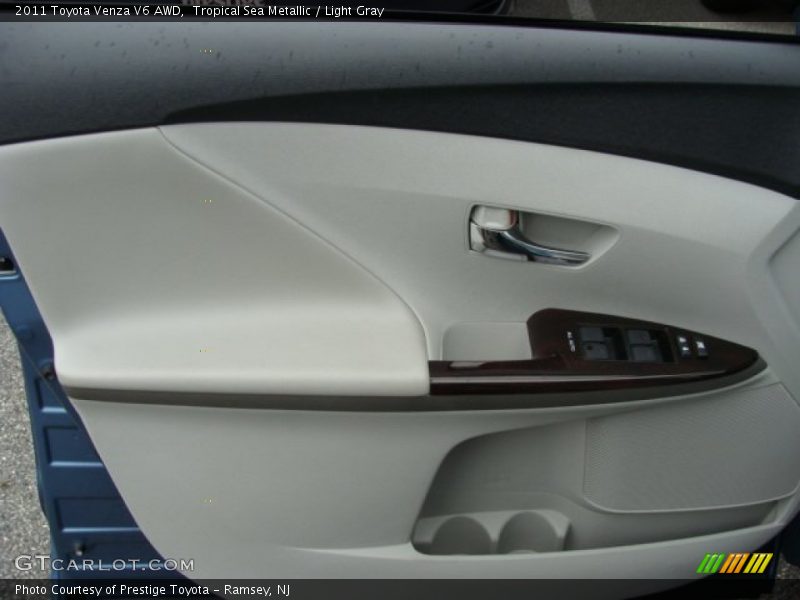 Tropical Sea Metallic / Light Gray 2011 Toyota Venza V6 AWD