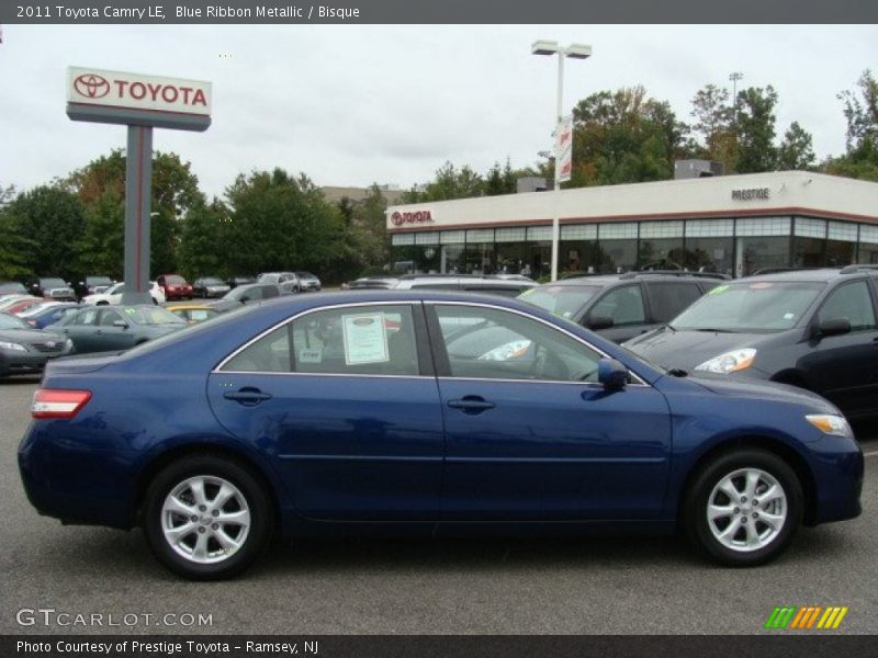 Blue Ribbon Metallic / Bisque 2011 Toyota Camry LE