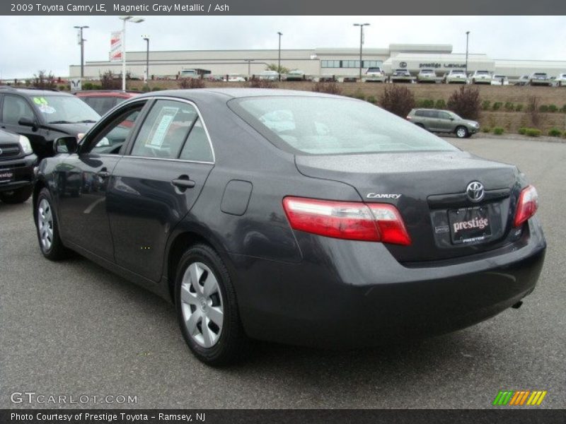 Magnetic Gray Metallic / Ash 2009 Toyota Camry LE