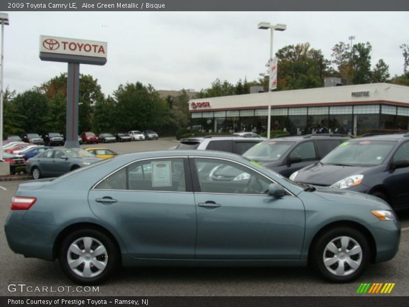 Aloe Green Metallic / Bisque 2009 Toyota Camry LE