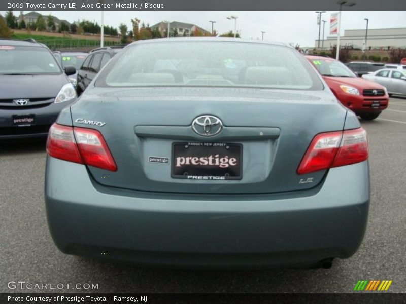 Aloe Green Metallic / Bisque 2009 Toyota Camry LE