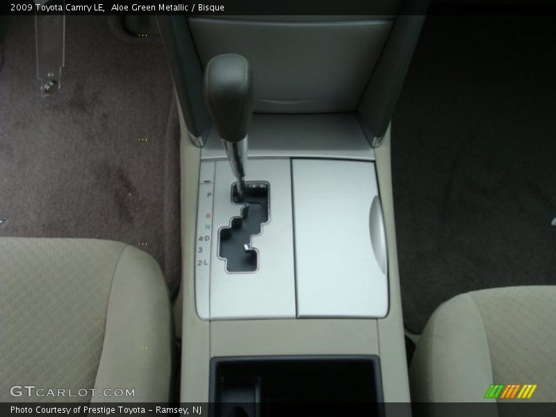 Aloe Green Metallic / Bisque 2009 Toyota Camry LE