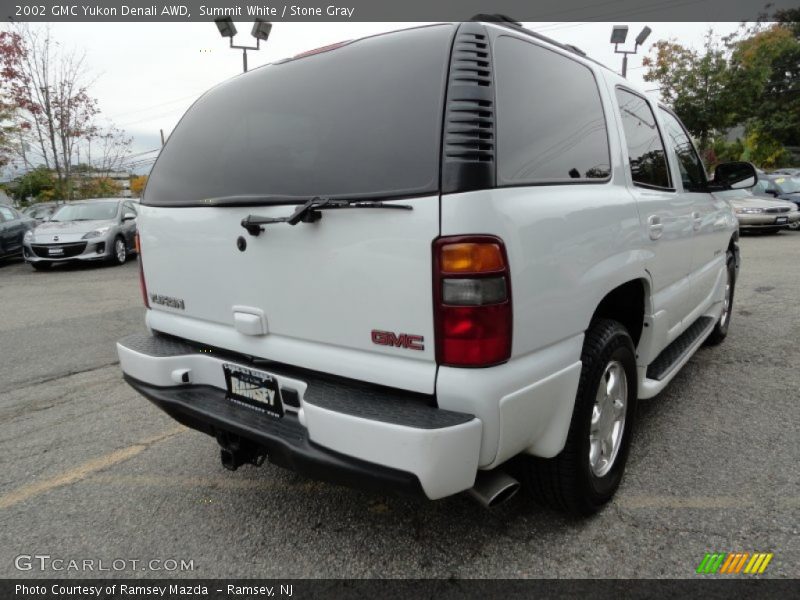 Summit White / Stone Gray 2002 GMC Yukon Denali AWD