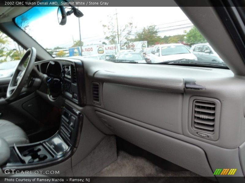 Summit White / Stone Gray 2002 GMC Yukon Denali AWD