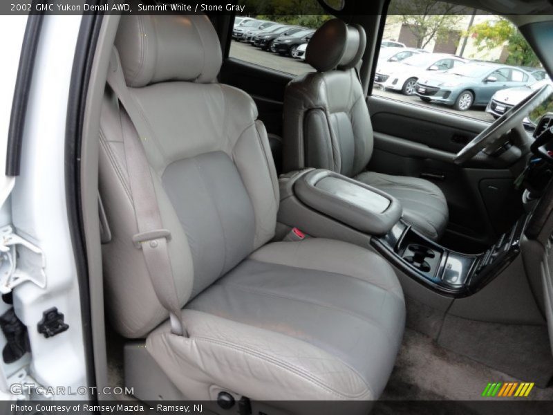 Summit White / Stone Gray 2002 GMC Yukon Denali AWD