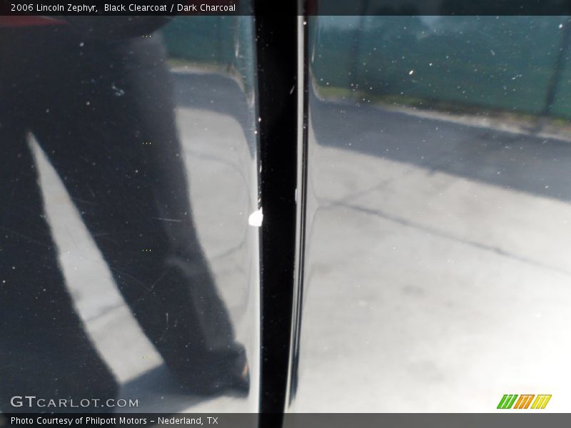 Black Clearcoat / Dark Charcoal 2006 Lincoln Zephyr