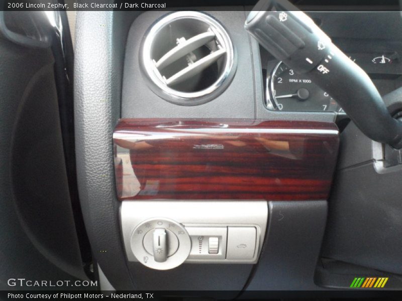 Black Clearcoat / Dark Charcoal 2006 Lincoln Zephyr