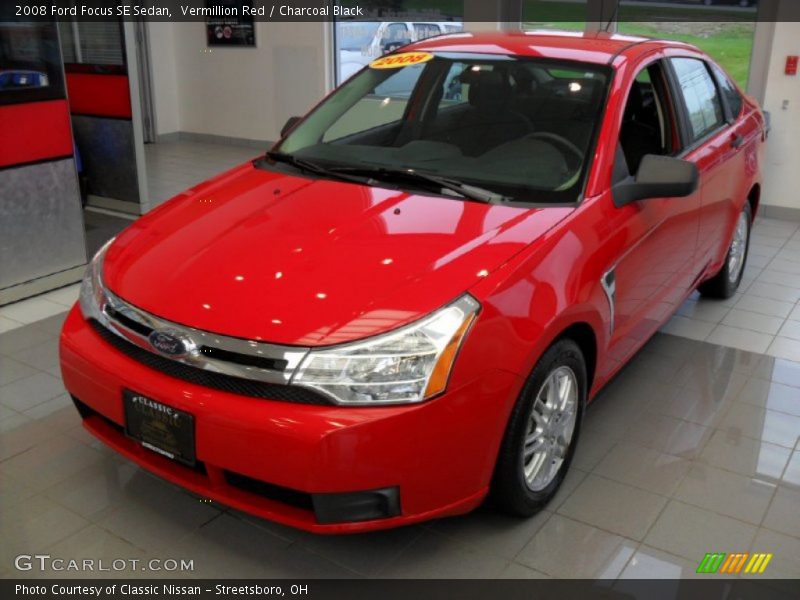 Vermillion Red / Charcoal Black 2008 Ford Focus SE Sedan
