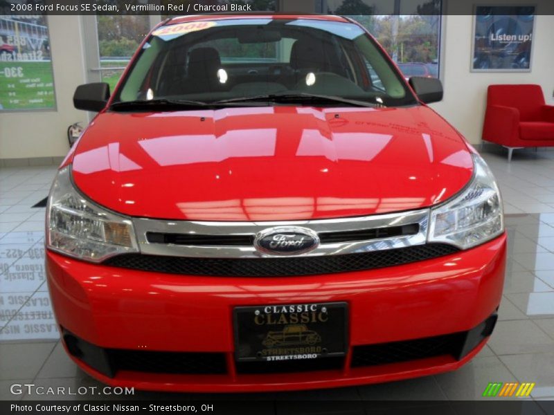 Vermillion Red / Charcoal Black 2008 Ford Focus SE Sedan