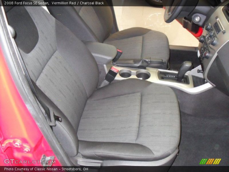 Vermillion Red / Charcoal Black 2008 Ford Focus SE Sedan