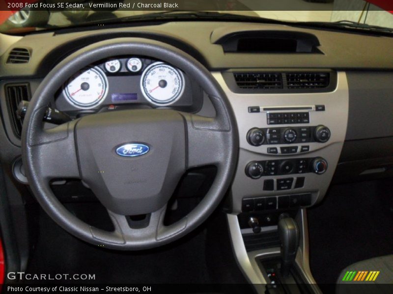 Vermillion Red / Charcoal Black 2008 Ford Focus SE Sedan