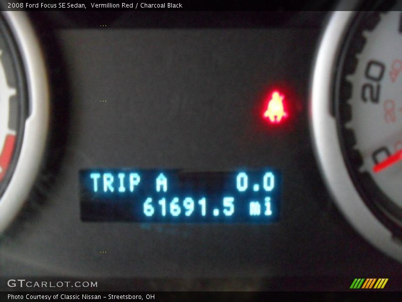 Vermillion Red / Charcoal Black 2008 Ford Focus SE Sedan