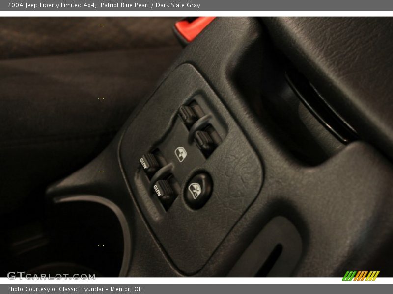 Patriot Blue Pearl / Dark Slate Gray 2004 Jeep Liberty Limited 4x4