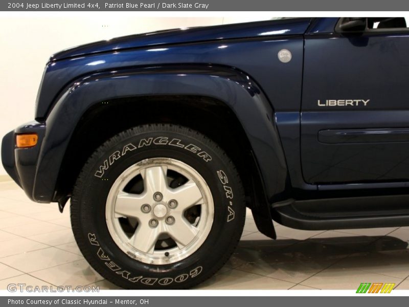 Patriot Blue Pearl / Dark Slate Gray 2004 Jeep Liberty Limited 4x4