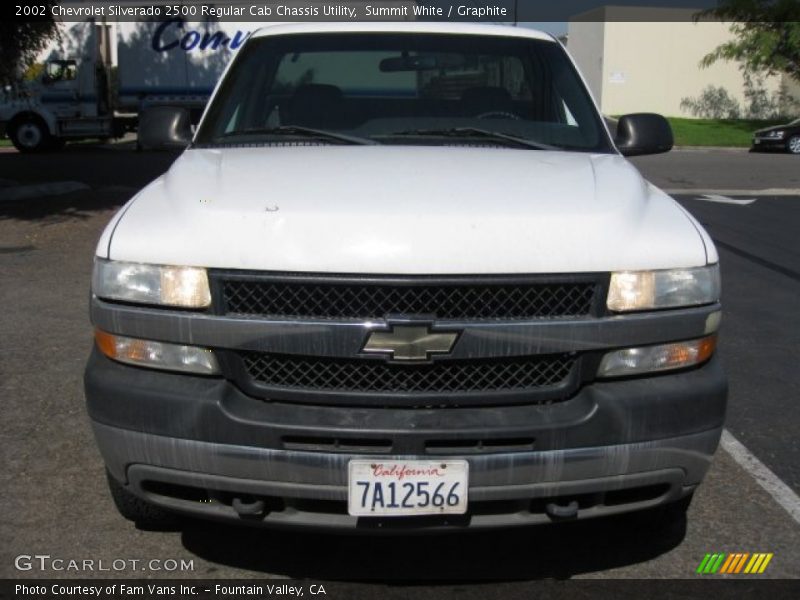 Summit White / Graphite 2002 Chevrolet Silverado 2500 Regular Cab Chassis Utility