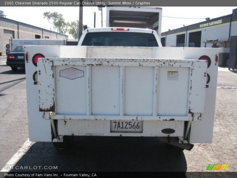 Summit White / Graphite 2002 Chevrolet Silverado 2500 Regular Cab Chassis Utility