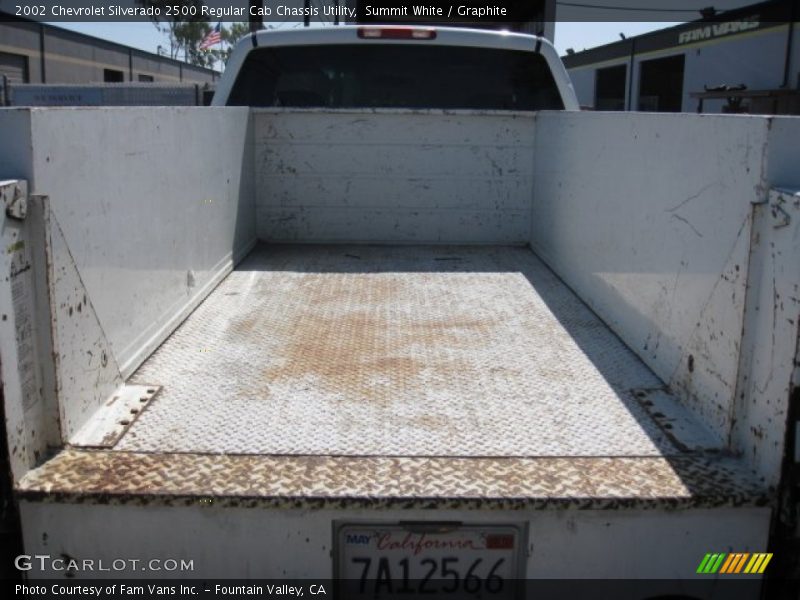 Summit White / Graphite 2002 Chevrolet Silverado 2500 Regular Cab Chassis Utility