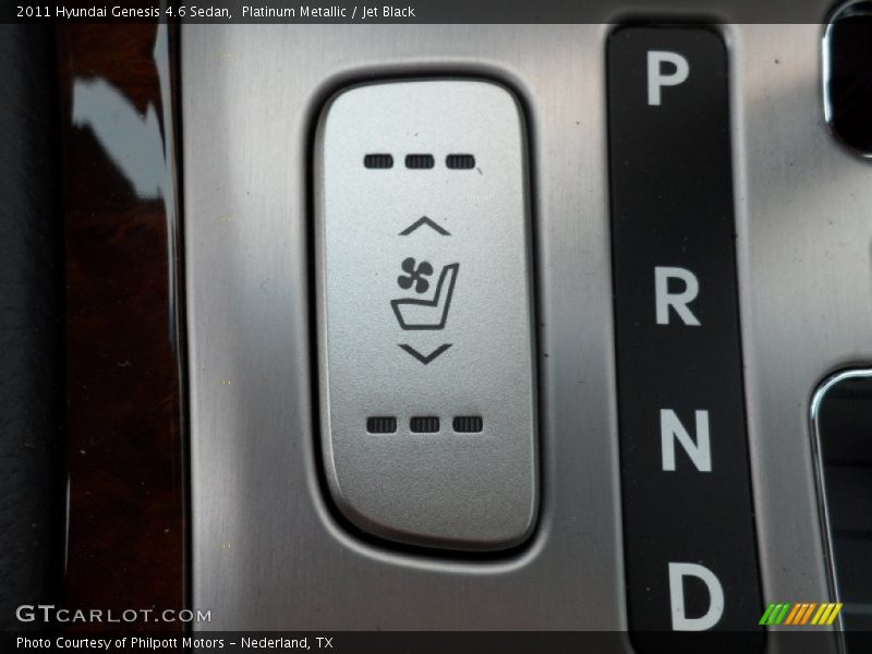 Platinum Metallic / Jet Black 2011 Hyundai Genesis 4.6 Sedan