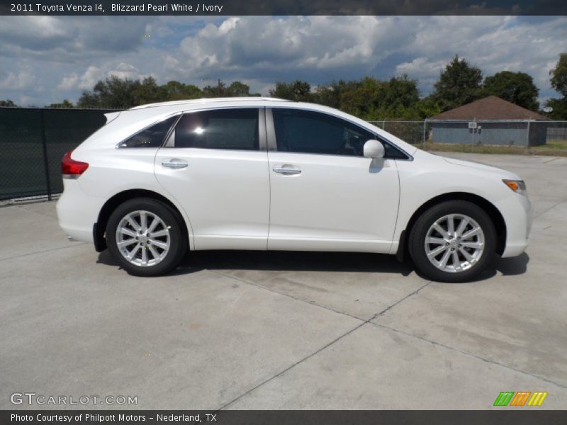 Blizzard Pearl White / Ivory 2011 Toyota Venza I4