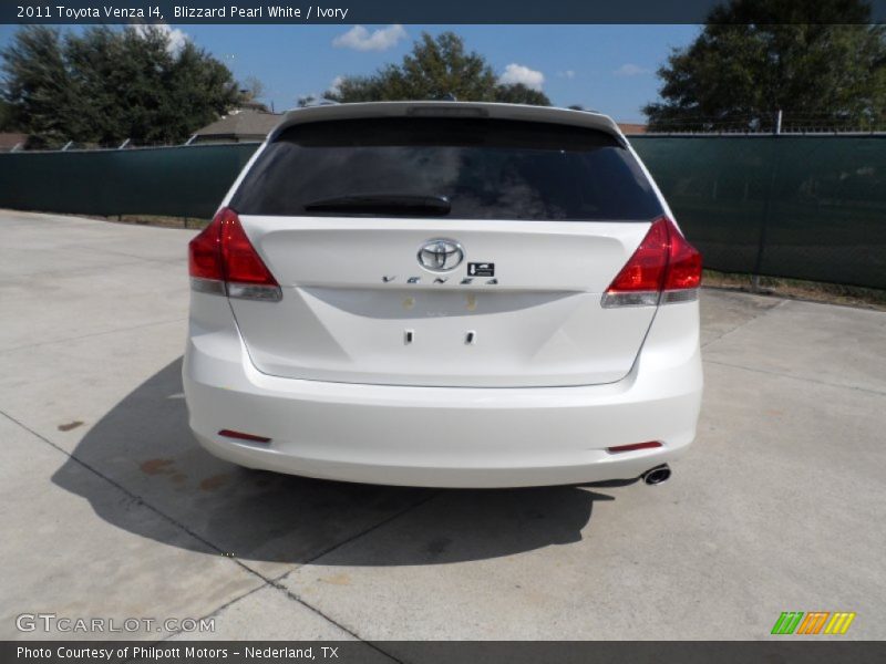 Blizzard Pearl White / Ivory 2011 Toyota Venza I4