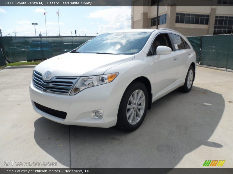 Blizzard Pearl White / Ivory 2011 Toyota Venza I4