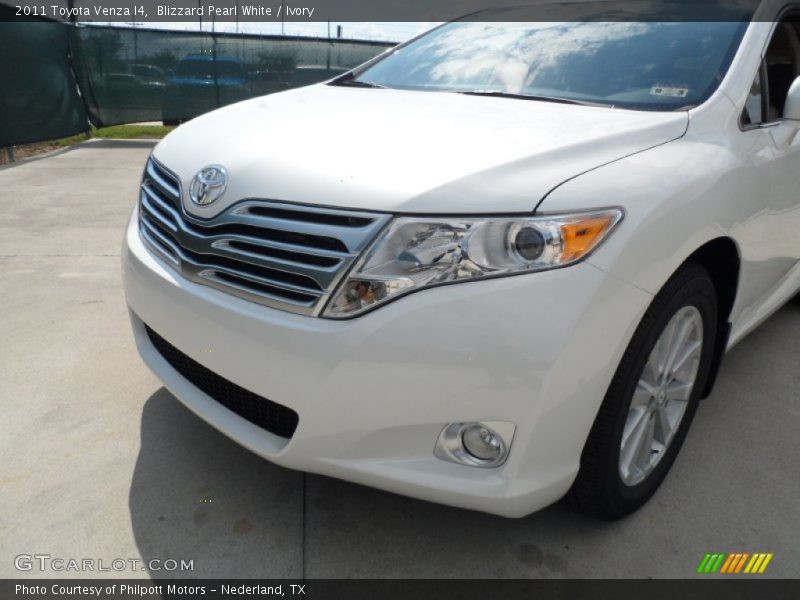 Blizzard Pearl White / Ivory 2011 Toyota Venza I4