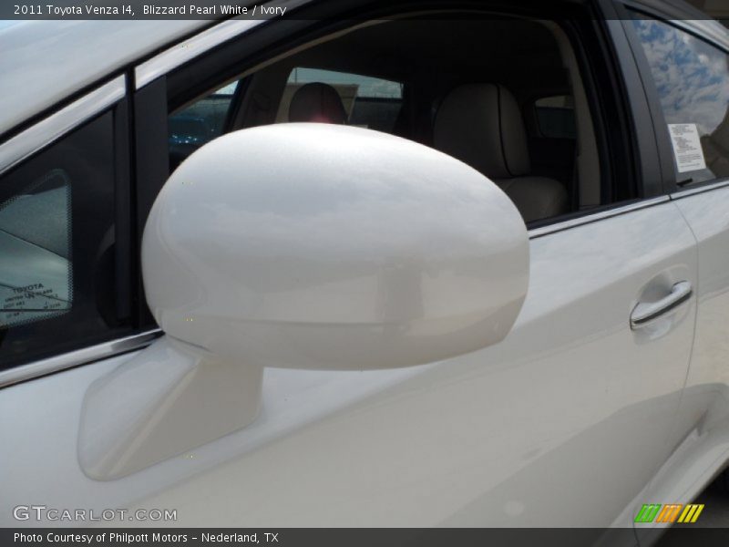 Blizzard Pearl White / Ivory 2011 Toyota Venza I4