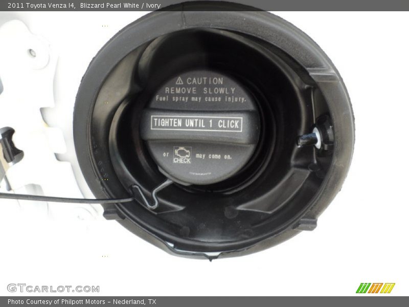 Blizzard Pearl White / Ivory 2011 Toyota Venza I4