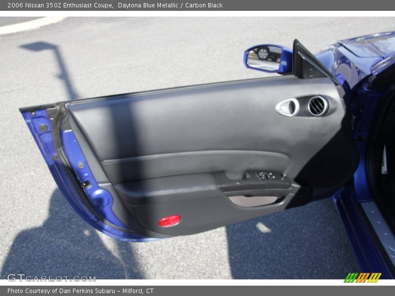 Door Panel of 2006 350Z Enthusiast Coupe