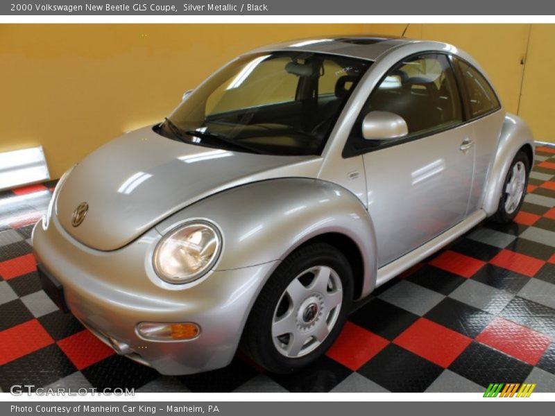 Silver Metallic / Black 2000 Volkswagen New Beetle GLS Coupe