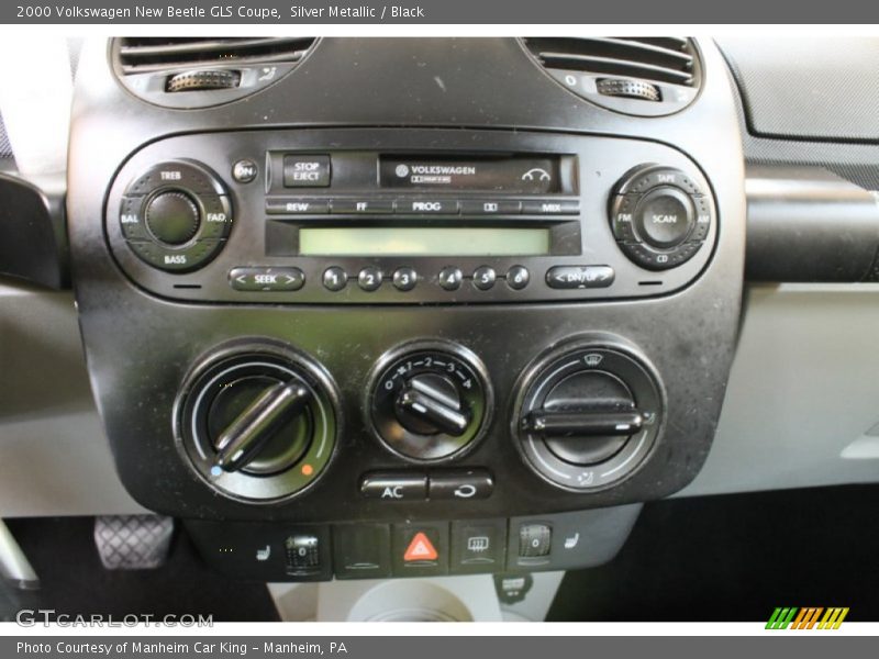 Silver Metallic / Black 2000 Volkswagen New Beetle GLS Coupe