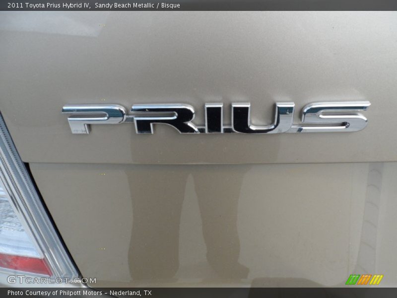  2011 Prius Hybrid IV Logo