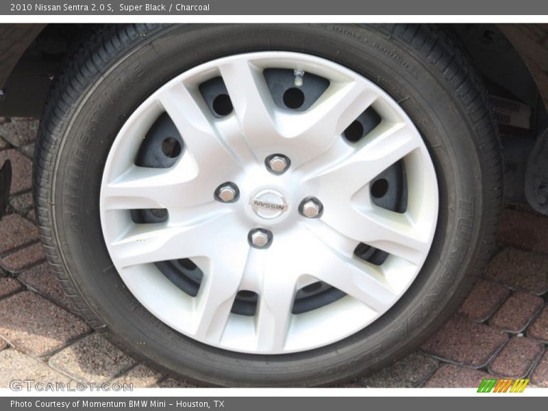 Super Black / Charcoal 2010 Nissan Sentra 2.0 S