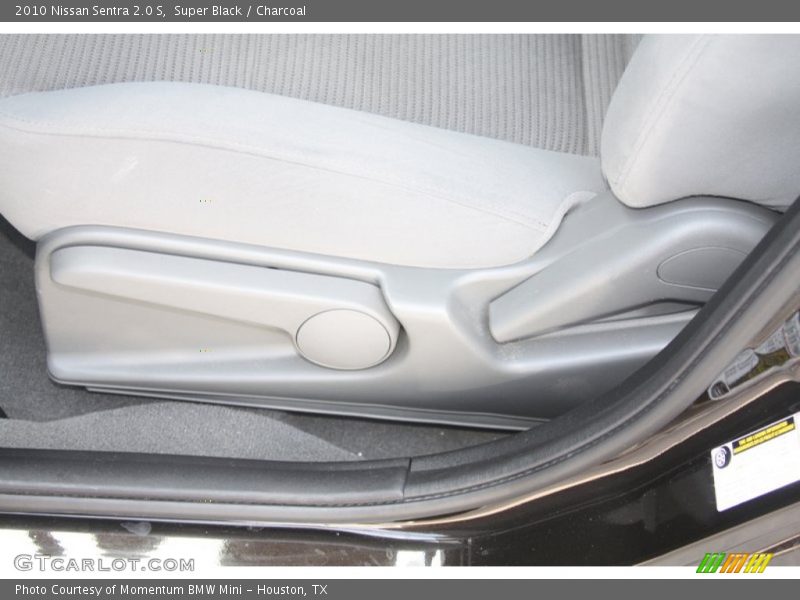 Super Black / Charcoal 2010 Nissan Sentra 2.0 S