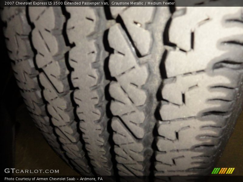 Graystone Metallic / Medium Pewter 2007 Chevrolet Express LS 3500 Extended Passenger Van