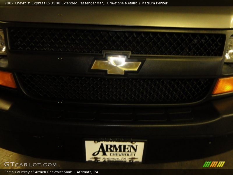 Graystone Metallic / Medium Pewter 2007 Chevrolet Express LS 3500 Extended Passenger Van