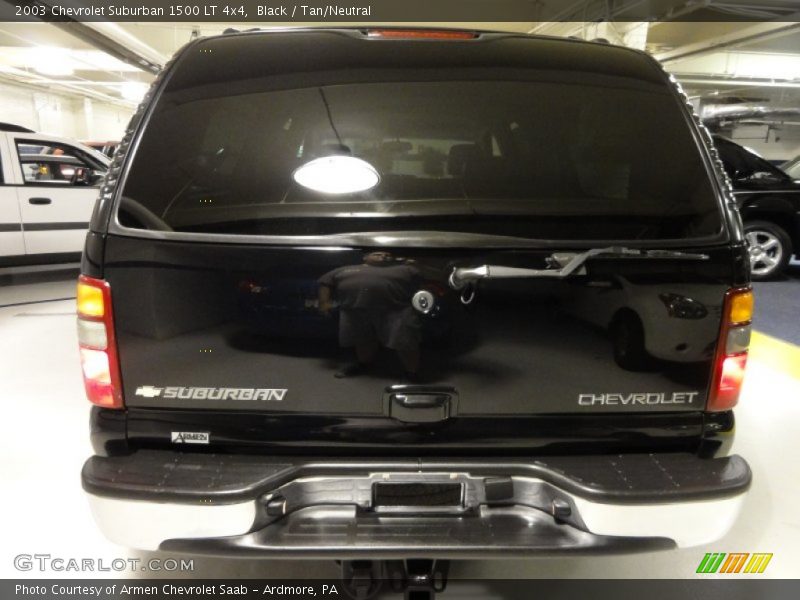 Black / Tan/Neutral 2003 Chevrolet Suburban 1500 LT 4x4