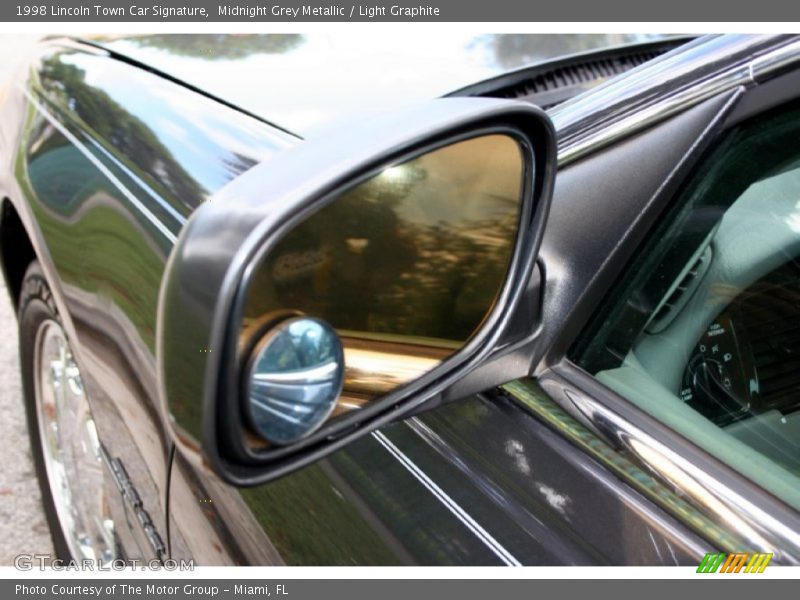 Midnight Grey Metallic / Light Graphite 1998 Lincoln Town Car Signature