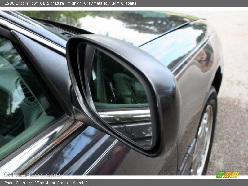 Midnight Grey Metallic / Light Graphite 1998 Lincoln Town Car Signature