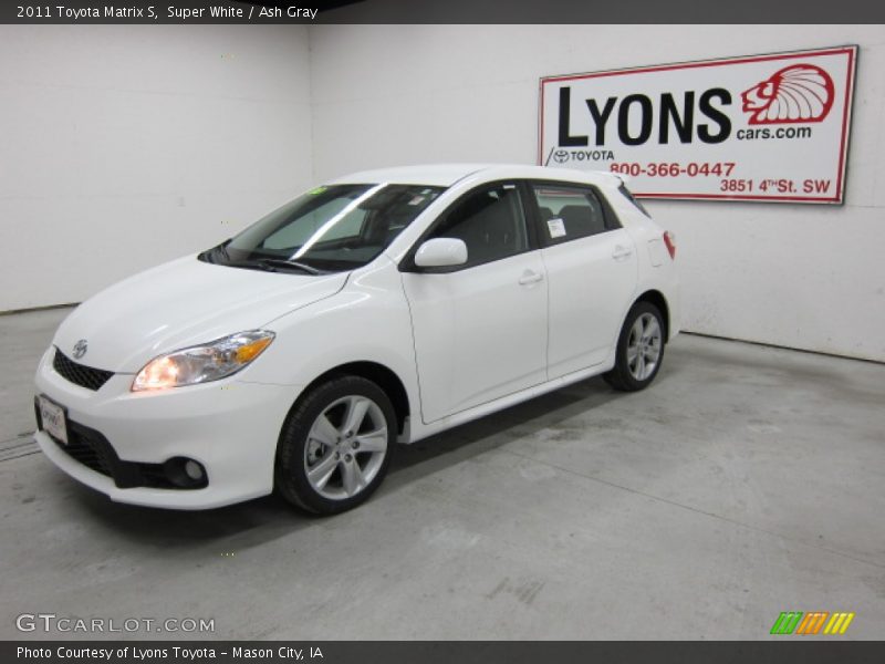 Super White / Ash Gray 2011 Toyota Matrix S