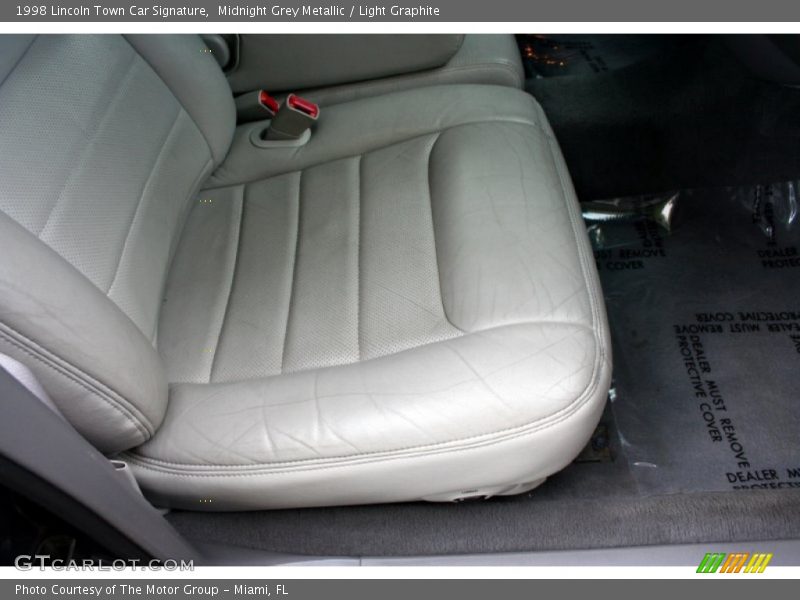 Midnight Grey Metallic / Light Graphite 1998 Lincoln Town Car Signature