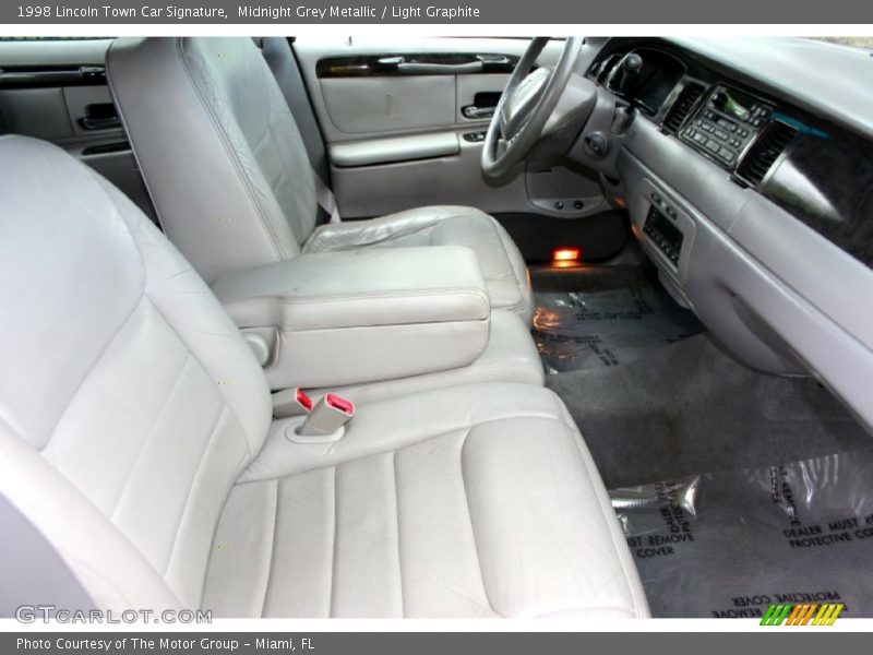 Midnight Grey Metallic / Light Graphite 1998 Lincoln Town Car Signature