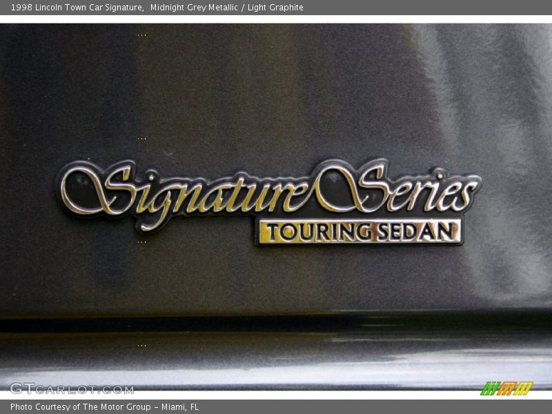 Midnight Grey Metallic / Light Graphite 1998 Lincoln Town Car Signature