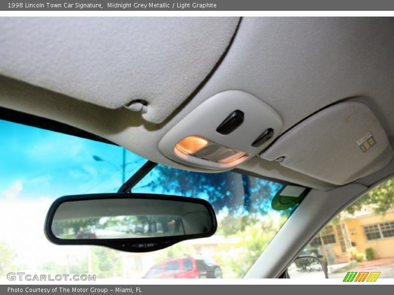Midnight Grey Metallic / Light Graphite 1998 Lincoln Town Car Signature